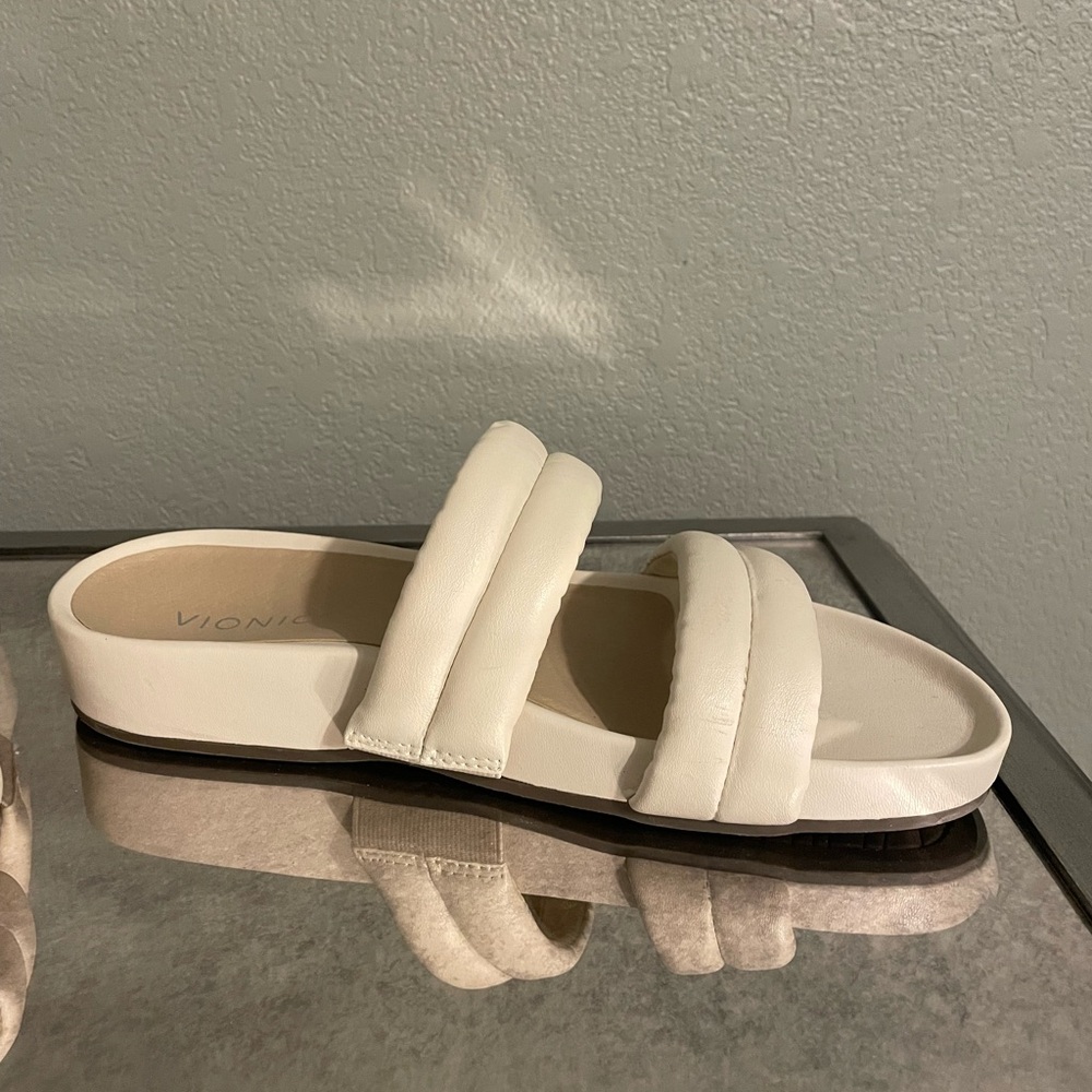 Leather slide sandals